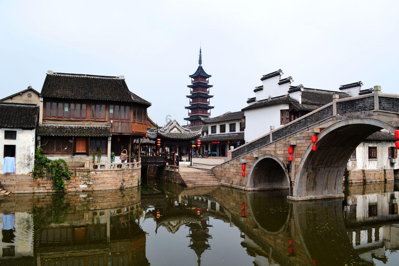 巨魔与勇士