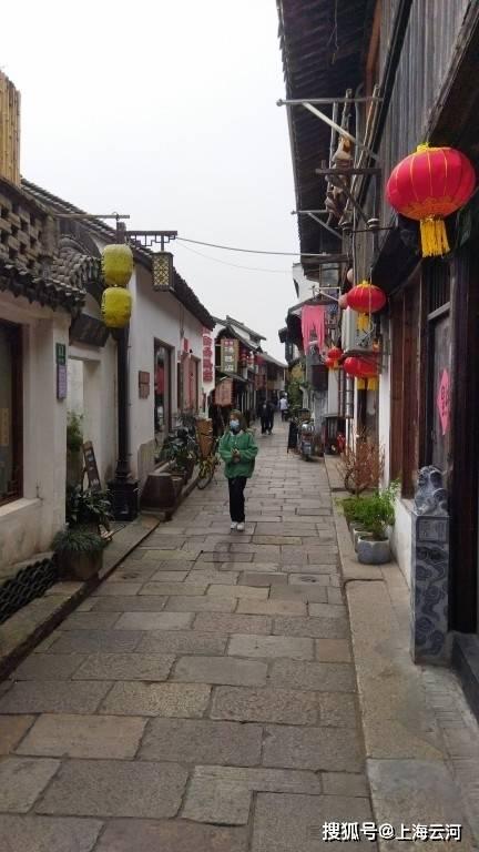 杨紫否认跟刘学义同吃蛋糕，张雪迎评论区却沦陷，她怎么了呢？游戏画面
