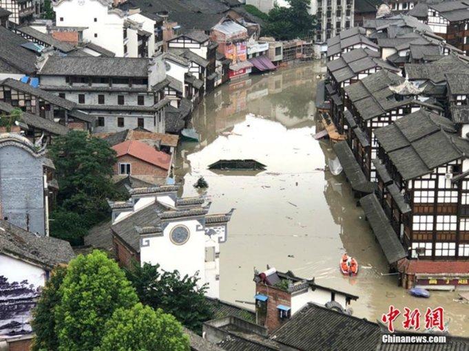 小锯鳄卡丁车竞赛